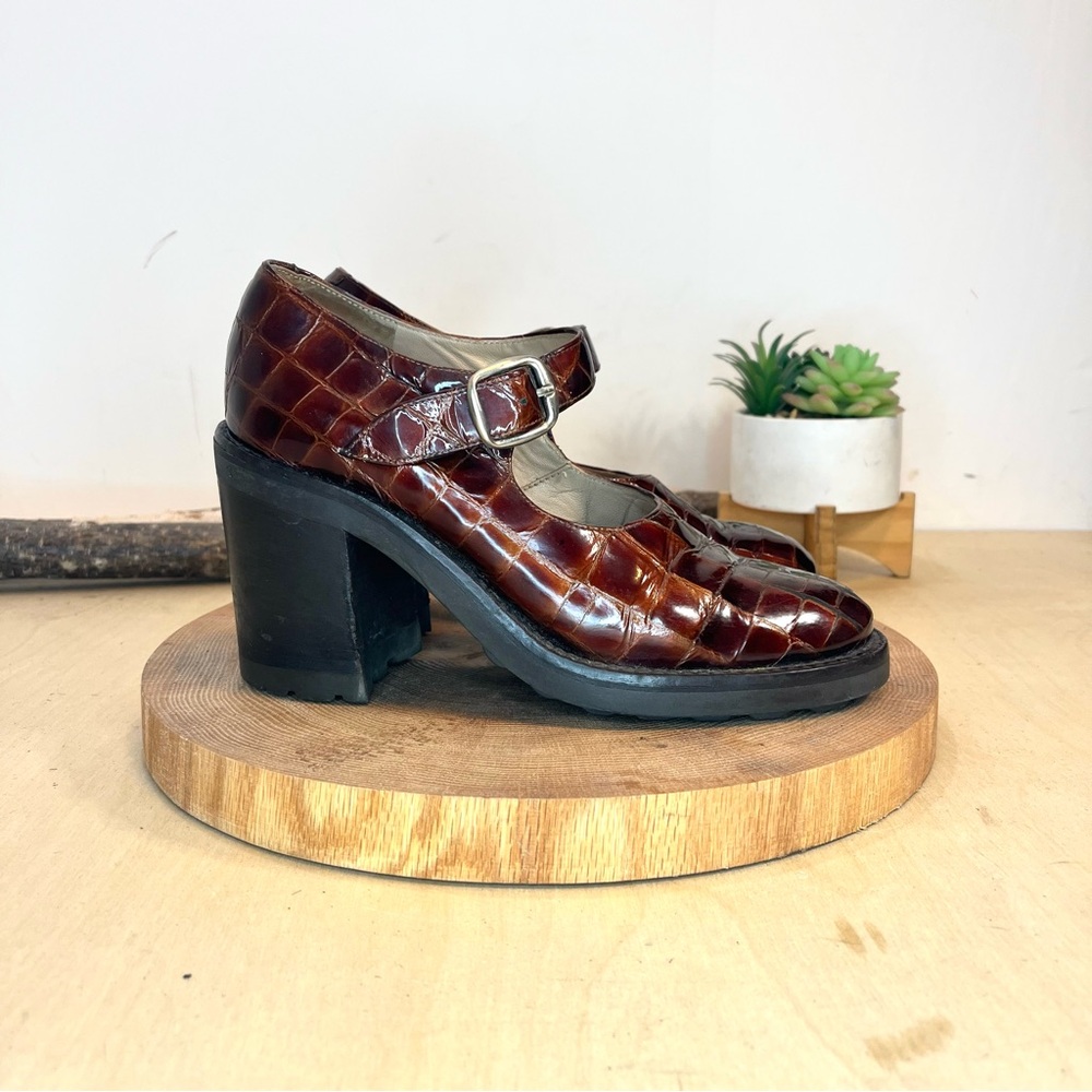 *FREELANCE | Y2K Chunky Heeled Brown Patent Mary Jane Loafers Size 37